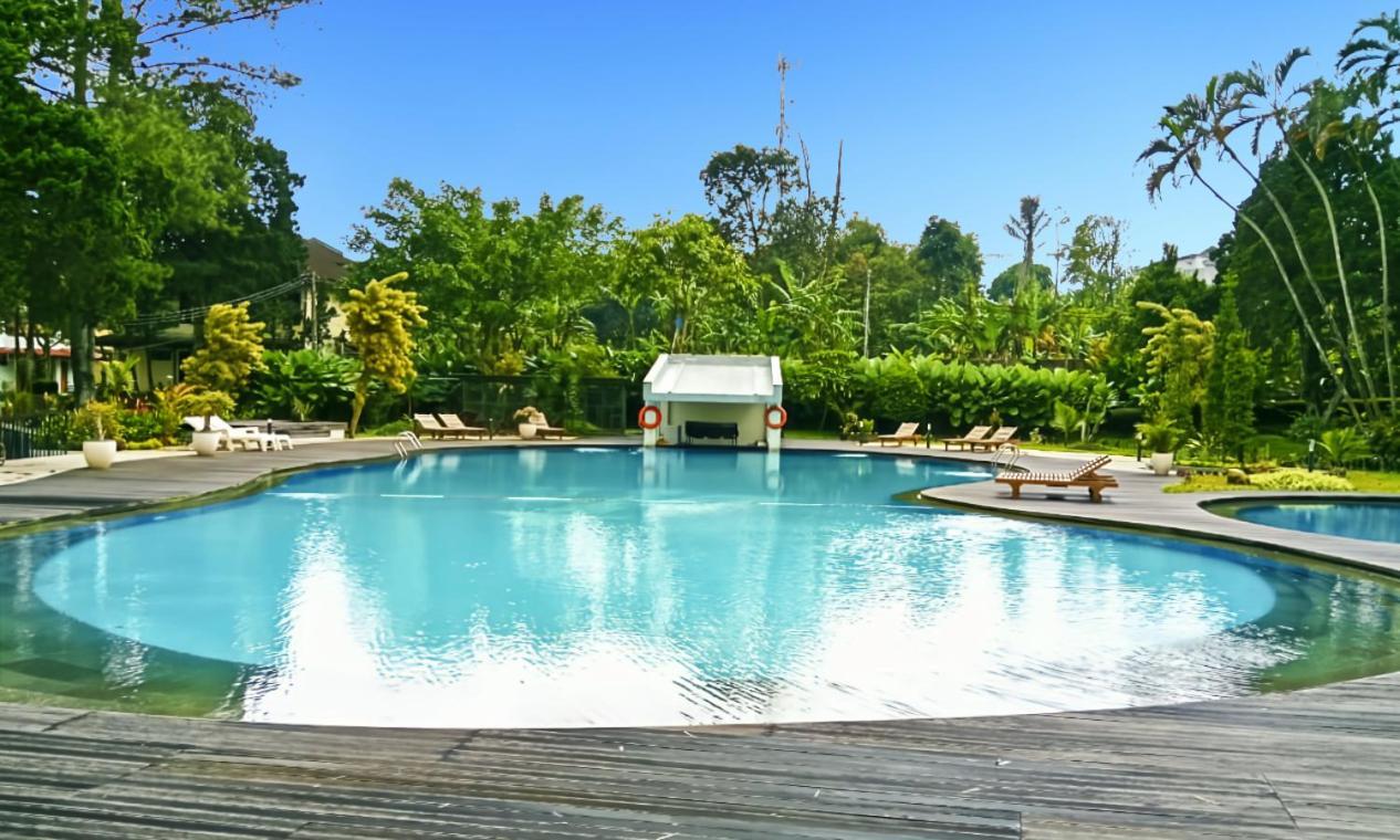 Holidayhome Alam Cipanas Puncak Exterior photo